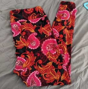 LuLaRoe Leggings Tall and Curvy